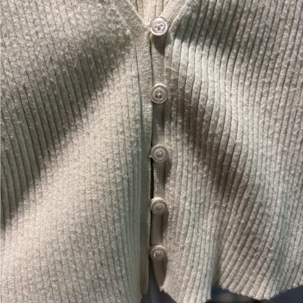 Torrid Cream Ribbed Button-Front Cropped Cardigan - Picture 2 of 4